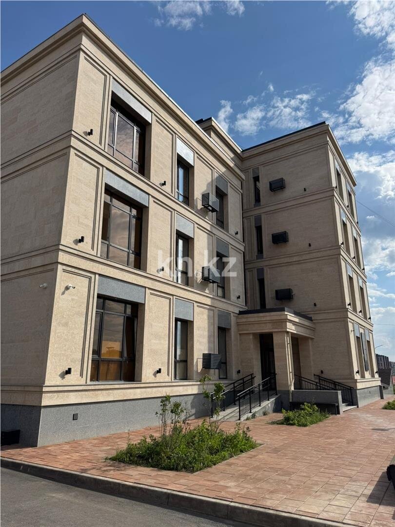 Продажа 4-комнатной квартиры, 121 м² в Караганде
