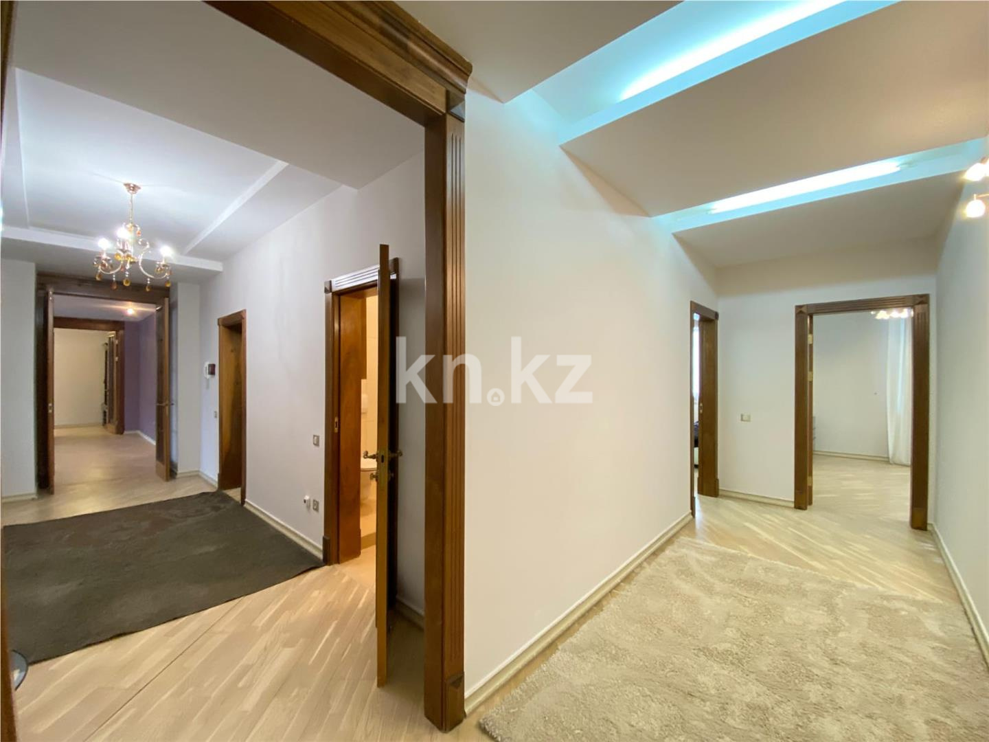Продажа 5-комнатной квартиры, 204 м² в Астане - фото 28