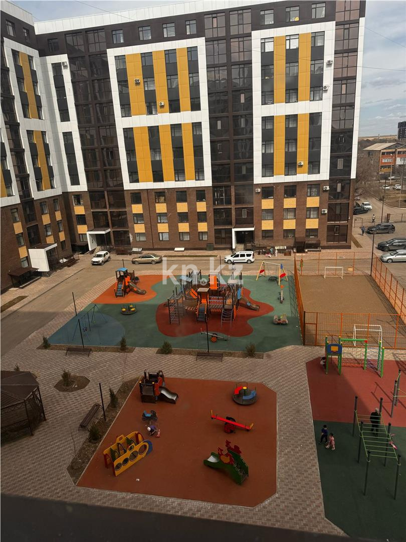 Продажа 2-комнатной квартиры, 42 м², ул. Муканова в Караганде