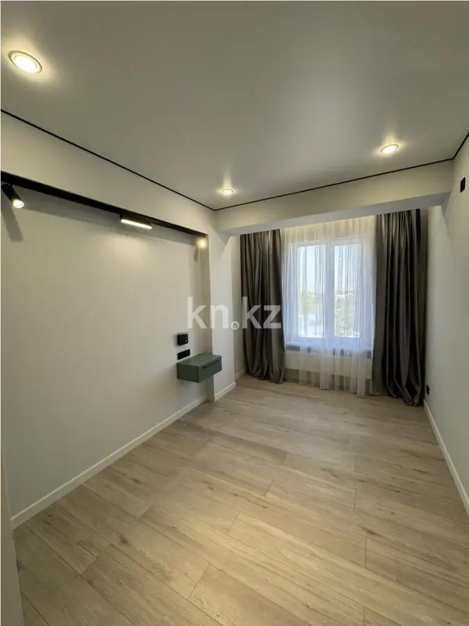 Продажа 3-комнатной квартиры, 71 м², ул. Ауэзова, дом  2/8 в Алматы - фото 3