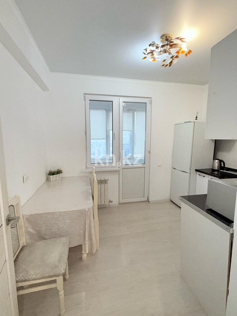 Аренда 1-комнатной квартиры посуточно, 40 м², ул. Абишева, дом  36 - пр. Райымбека в Алматы - фото 4