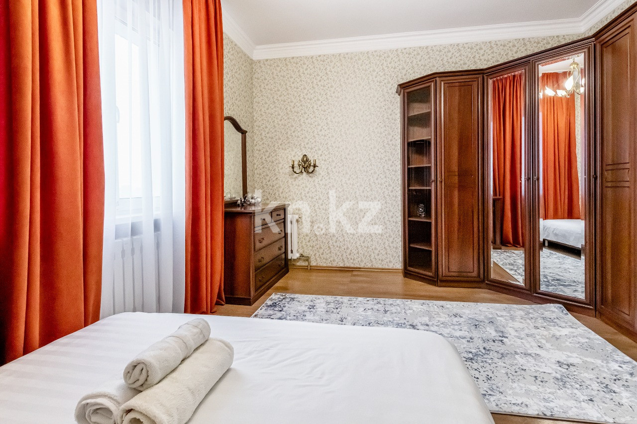 Аренда 3-комнатной квартиры посуточно, 130 м², ул. Кунаева, дом  35/1 в Астане - фото 25