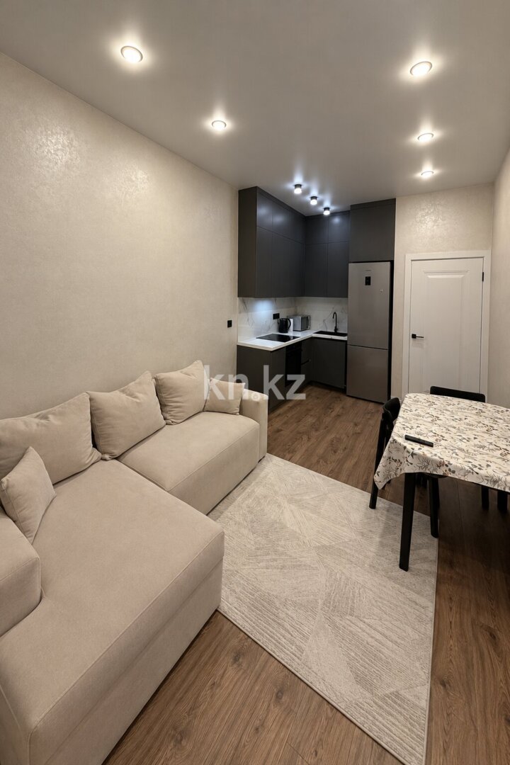 Аренда 1-комнатной квартиры, 42 м² в Астане