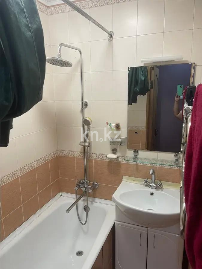 Продажа 3-комнатной квартиры, 58 м², ул. Тургута Озала, дом  242 в Алматы - фото 8