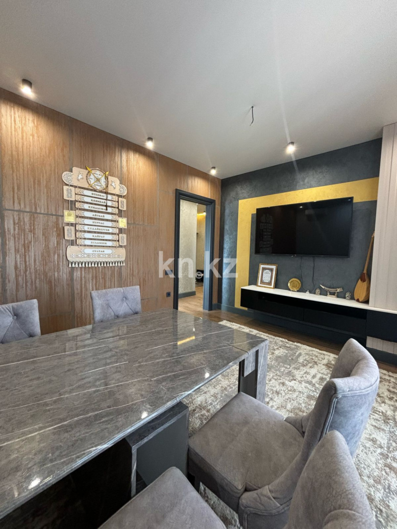 Продажа 4-комнатной квартиры, 107 м², пр. Шахтеров, дом  52б в Караганде