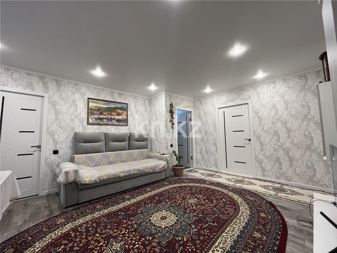 Продажа 4-комнатной квартиры, 65 м², 6 мкр. в Темиртау - фото 3