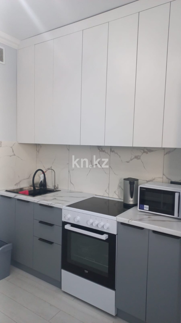 Аренда 1-комнатной квартиры, 45 м² в Астане