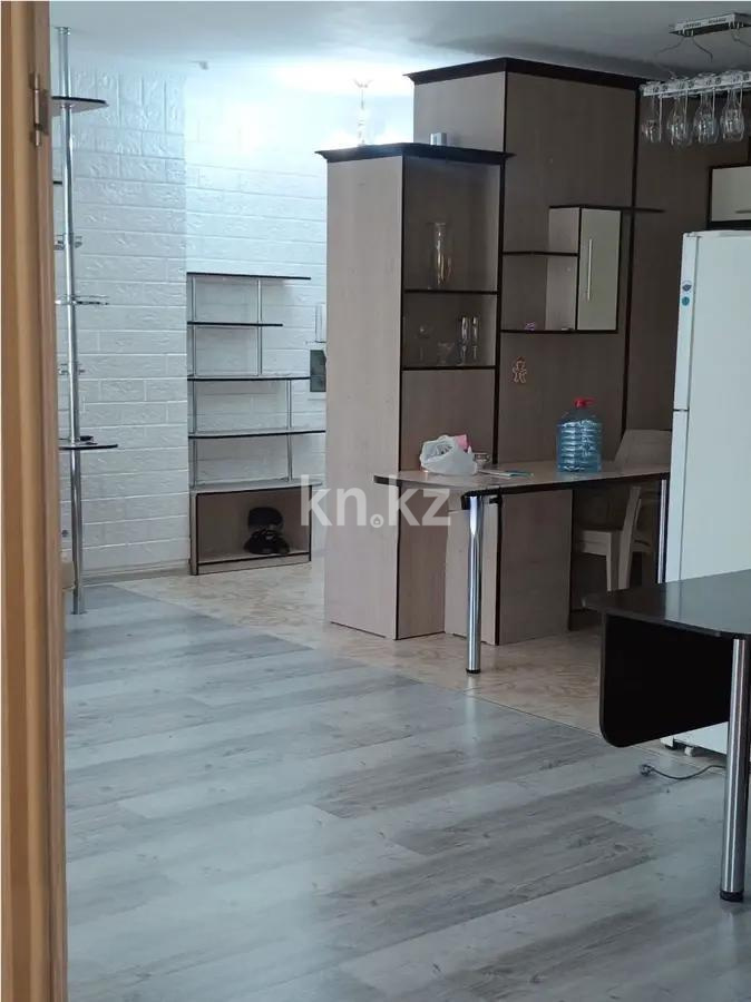 Продажа 2-комнатной квартиры, 76 м², ул. Шевченко, дом  8/2 в Астане