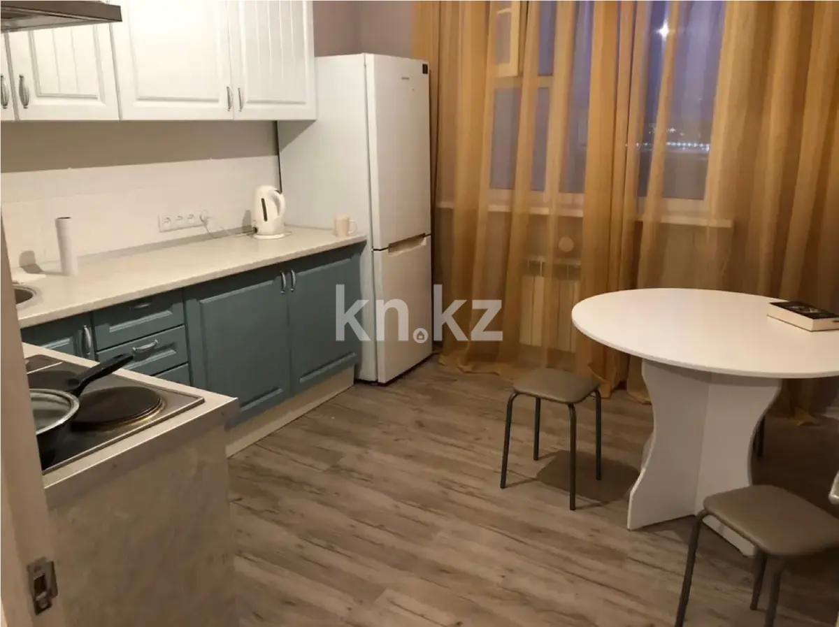 Продажа 1-комнатной квартиры, 38 м², пр. Аль-Фараби, дом  30 в Астане