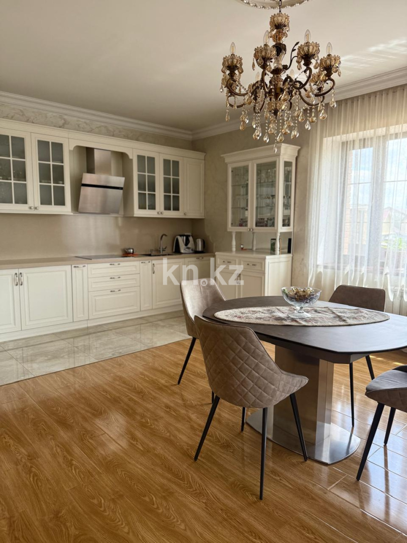 Продажа 5-комнатного дома, 300 м², ул. Космонавтов в Караганде - фото 15