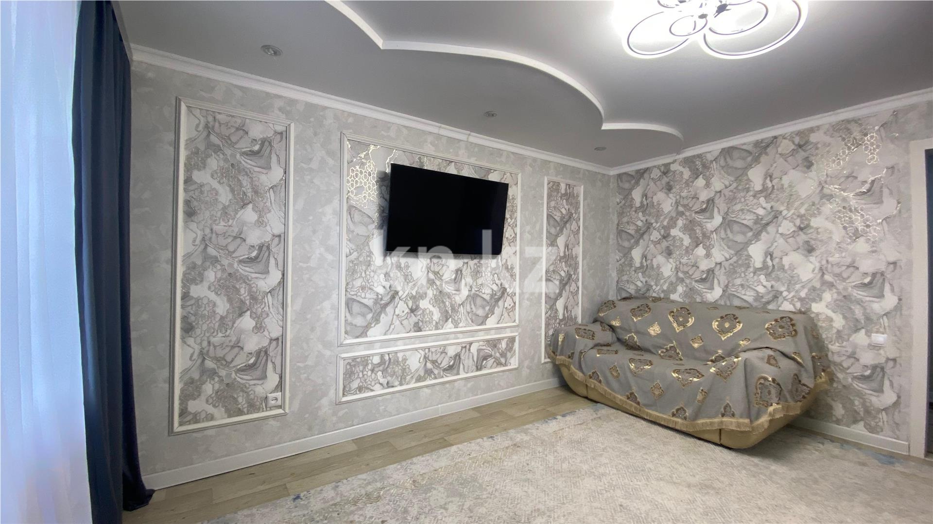 Продажа 4-комнатной квартиры, 76 м², пр. Республики в Караганде - фото 2