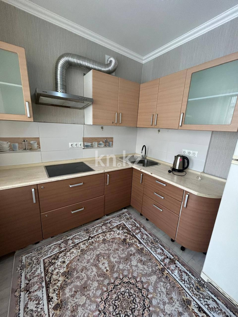Аренда 1-комнатной квартиры, 38 м² в Астане