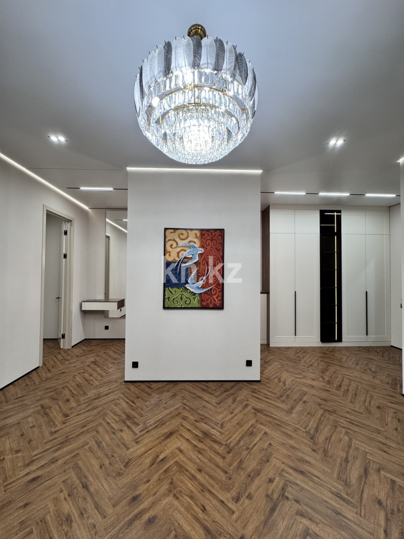 Продажа 2-комнатной квартиры, 70.2 м², ул. Жошы хана, дом  16/1 в Астане - фото 6