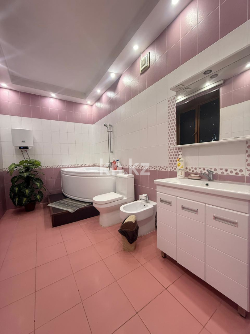 Продажа дома, 700 м², ул. Жамакаева в Алматы - фото 22