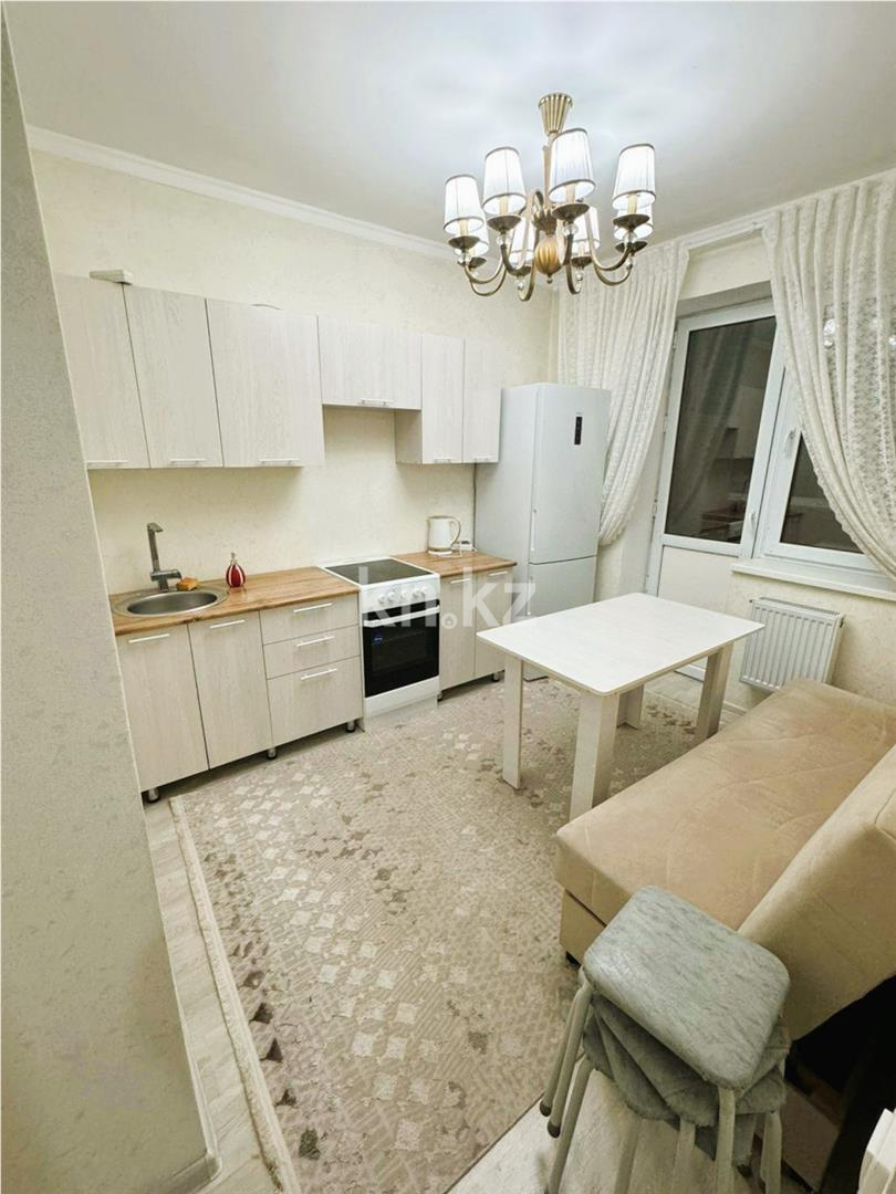Продажа 1-комнатной квартиры, 36.5 м², ул. Момышулы в Караганде