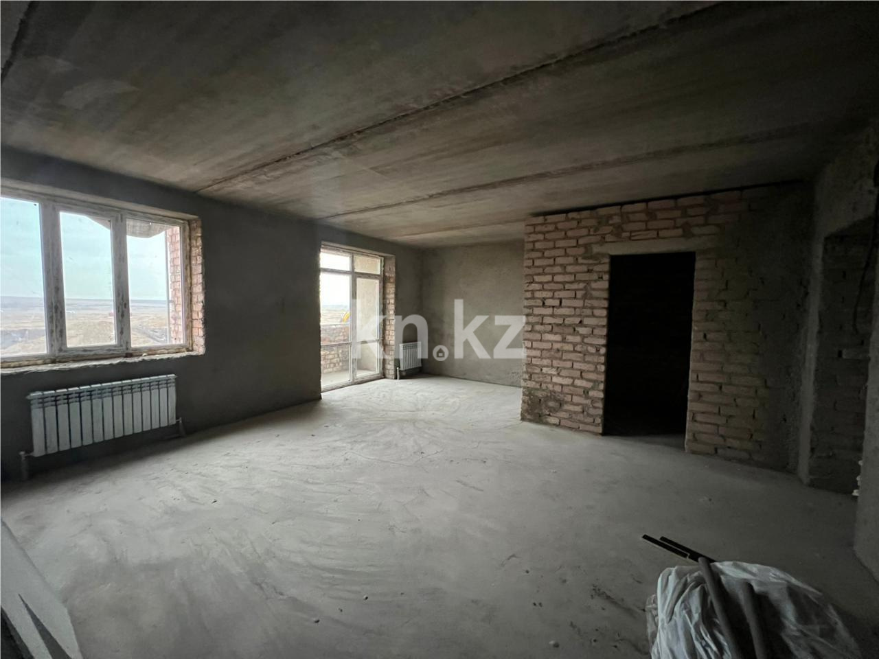 Продажа 1-комнатной квартиры, 40 м², мкр-н Голубые Пруды, дом  3/2 стр в Караганде