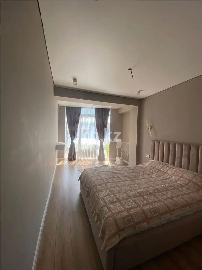 Продажа 2-комнатной квартиры, 74 м², ул. Толе би, дом  189/3 в Алматы - фото 2