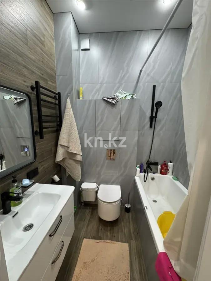 Продажа 2-комнатной квартиры, 67 м², ул. Муканова, дом  41/23 в Караганде - фото 4