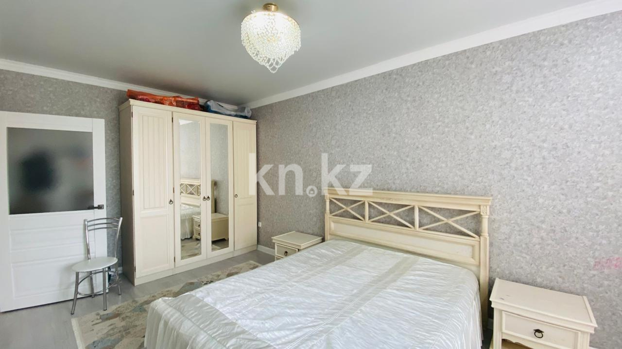 Продажа 4-комнатной квартиры, 110 м², ул. Муканова в Караганде - фото 7