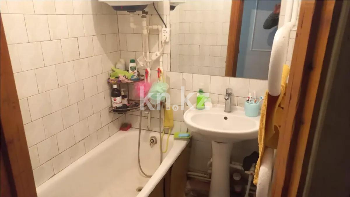 Продажа 3-комнатной квартиры, 58 м², пр. Бухар-жырау, дом  77 в Караганде - фото 5