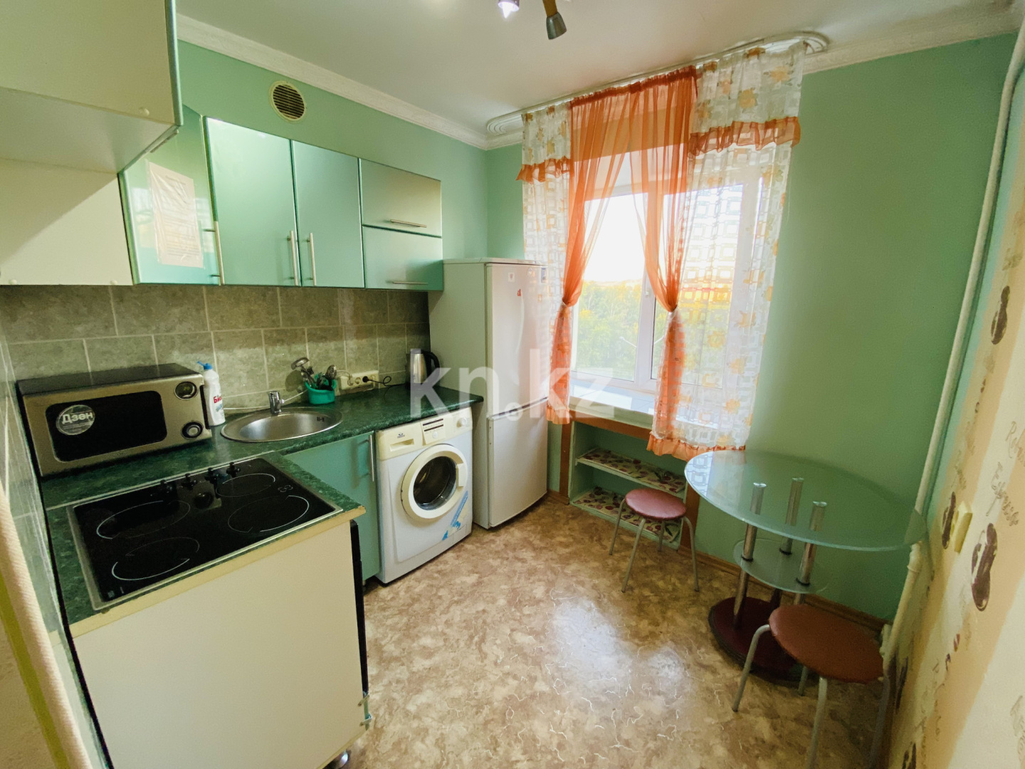 Аренда 1-комнатной квартиры посуточно, 30 м², Абая, дом  5 в Усть-Каменогорске - фото 3