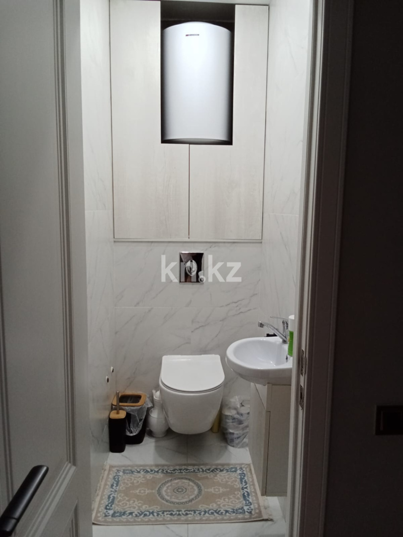 Продажа 3-комнатной квартиры, 83 м², ул. Сатыбалдина, дом  28/4 в Караганде - фото 10