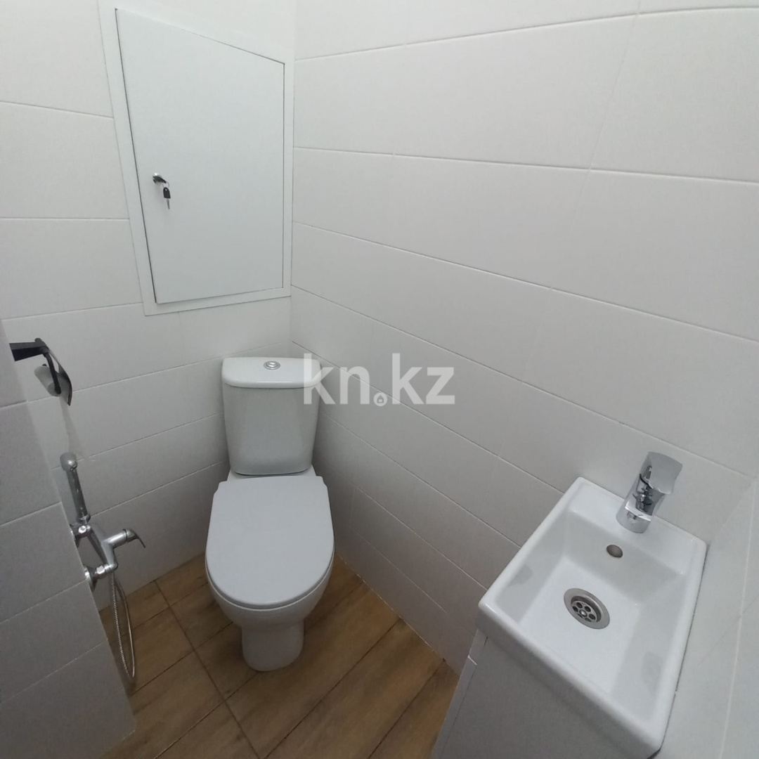 Продажа 2-комнатной квартиры, 43 м², ул. Муканова, дом  78/3 в Караганде - фото 17