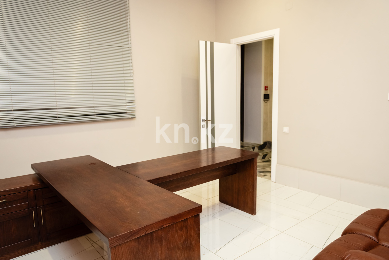 Продажа , 300 м², ул. Муканова, дом  53 в Караганде - фото 3