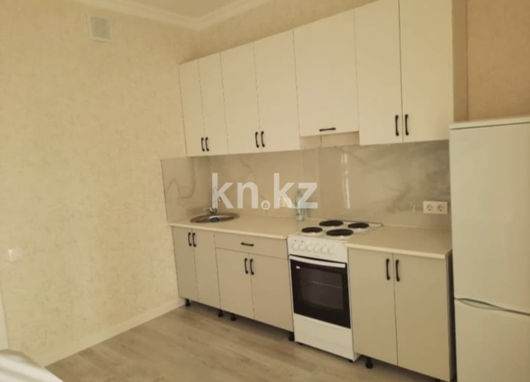 Аренда 1-комнатной квартиры, 45 м², ул. Нажимеденова, дом  13/1 в Астане