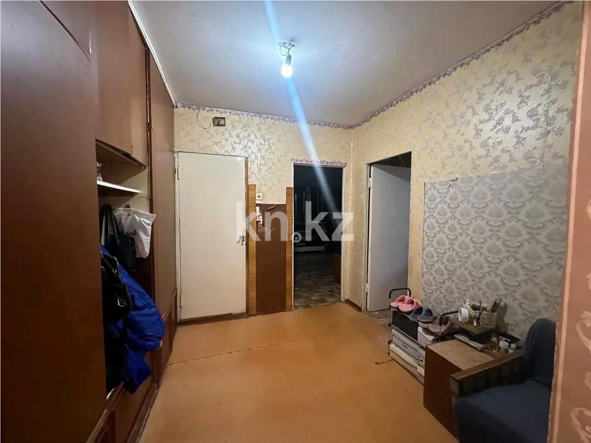 Продажа 3-комнатной квартиры, 63 м², мкр. Степной-3, дом  6/2 в Караганде - фото 4