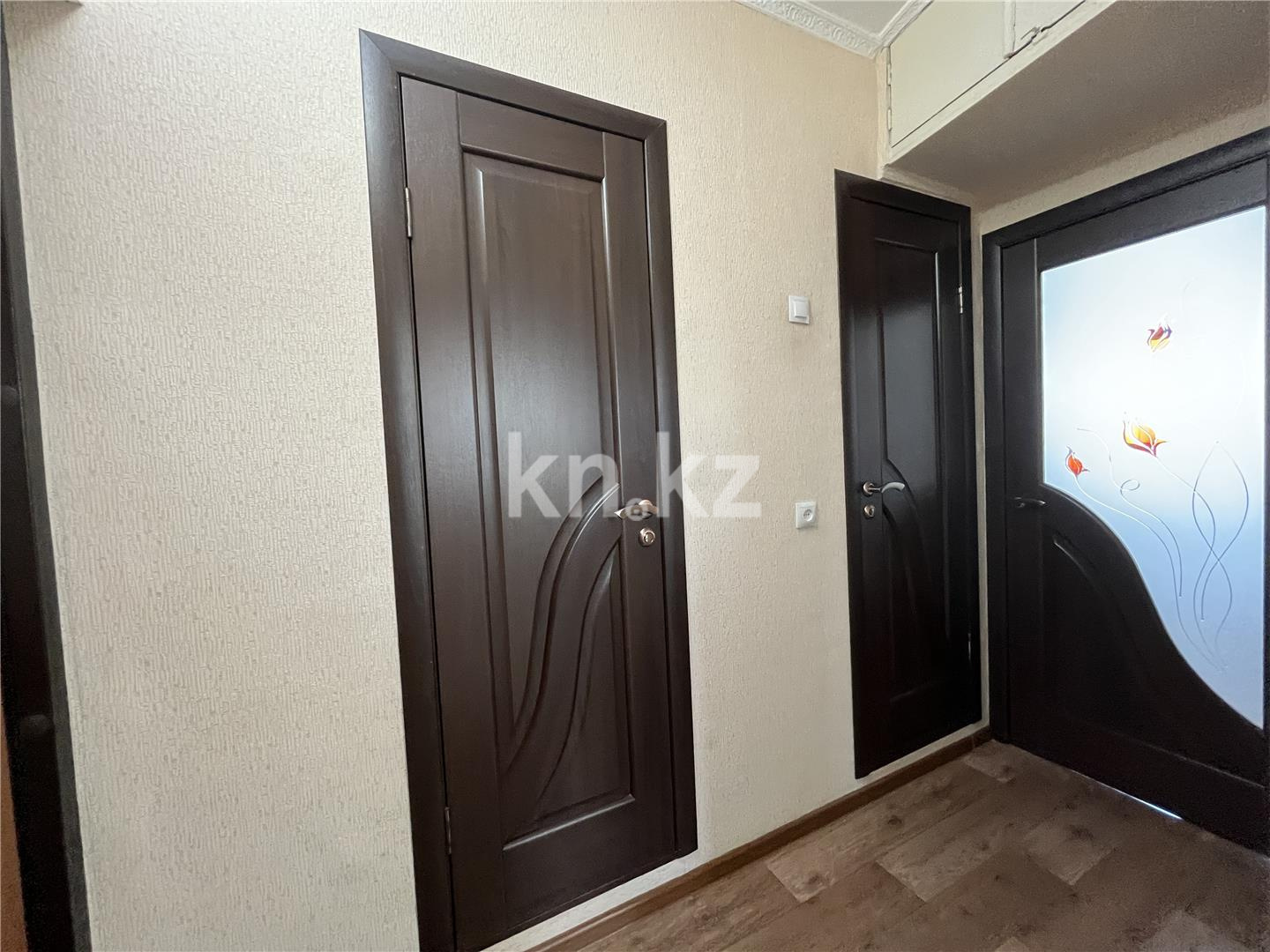 Продажа 1-комнатной квартиры, 36 м², мкр-н Голубые Пруды, дом  15 в Караганде - фото 16