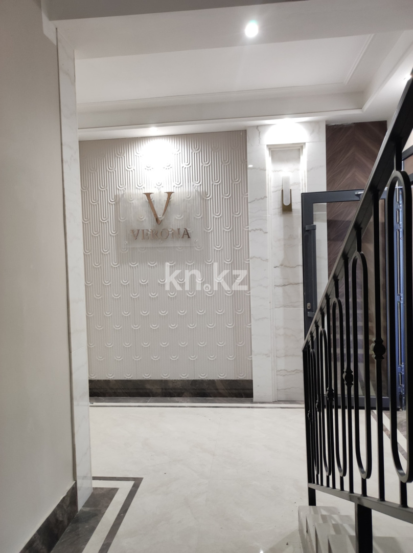 Продажа 3-комнатной квартиры, 92 м², ул. Аманжолова, дом  100 в Караганде - фото 13