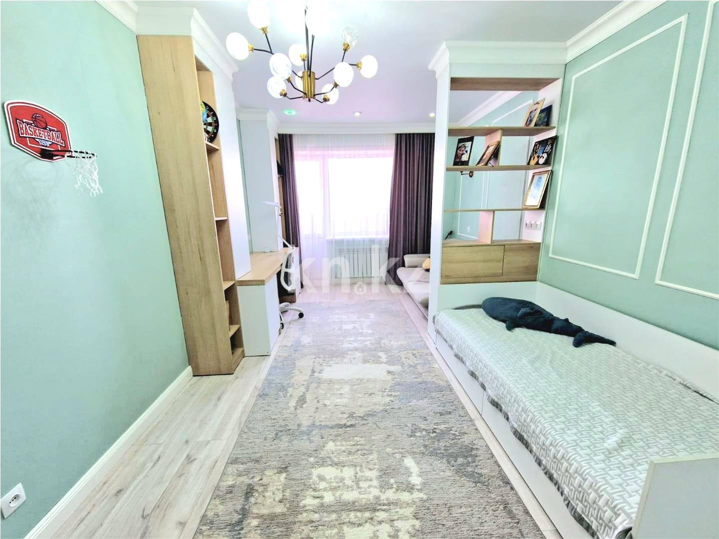 Продажа 3-комнатной квартиры, 107 м², пр. Шахтеров в Караганде - фото 8