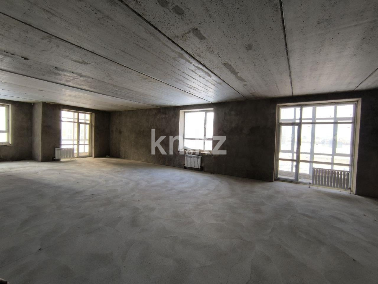 Продажа 5-комнатной квартиры, 221 м² в Караганде - фото 2