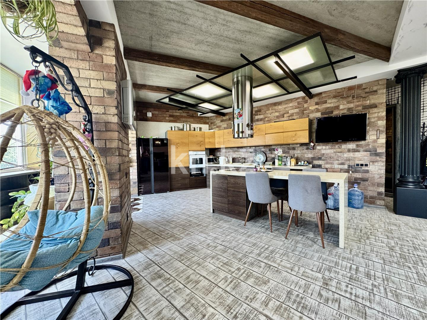 Продажа 3-комнатной квартиры, 160 м², ул. Аманжолова, дом  41 в Караганде - фото 6