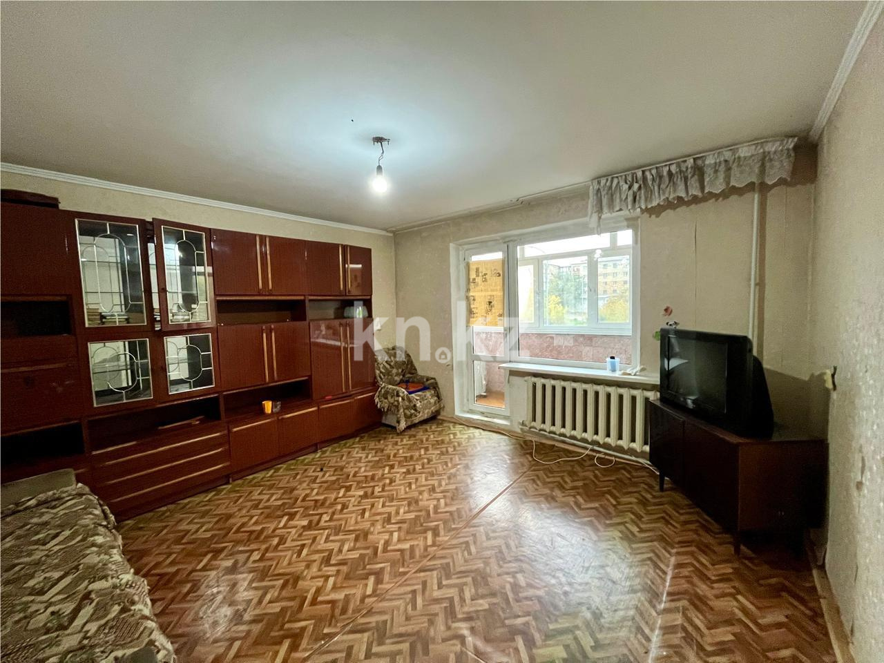 Продажа 3-комнатной квартиры, 63 м², ул. Жекибаева в Караганде