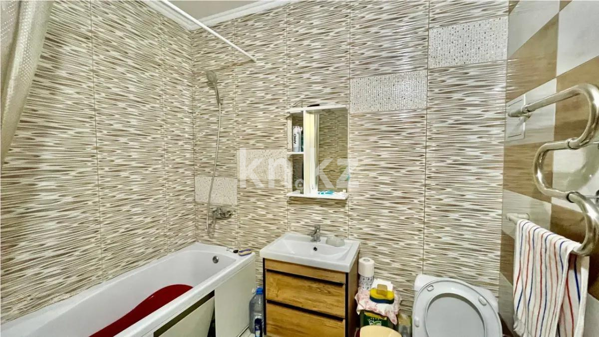 Продажа 3-комнатной квартиры, 90 м², ул. Онгарсыновой, дом  6 в Астане - фото 4