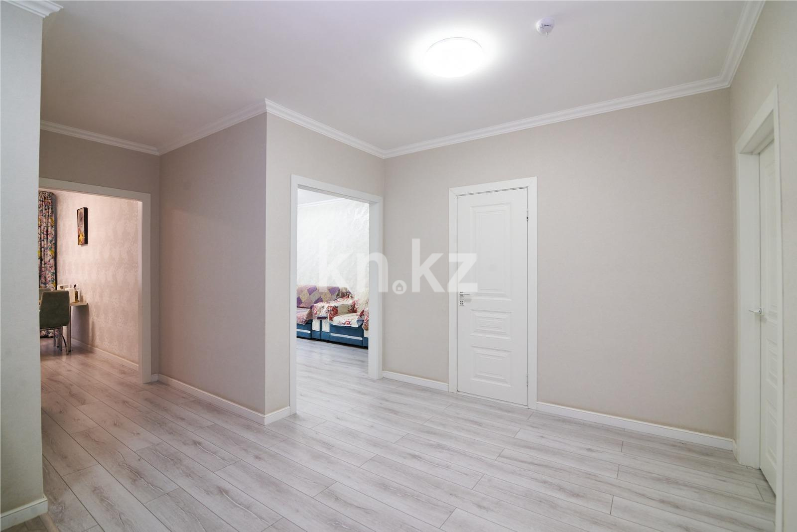 Продажа 3-комнатной квартиры, 93 м², ул. Сыганак в Астане - фото 10