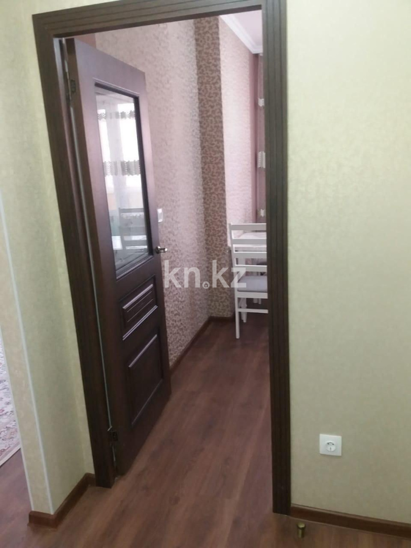 Аренда 1-комнатной квартиры, 40 м² в Астане
