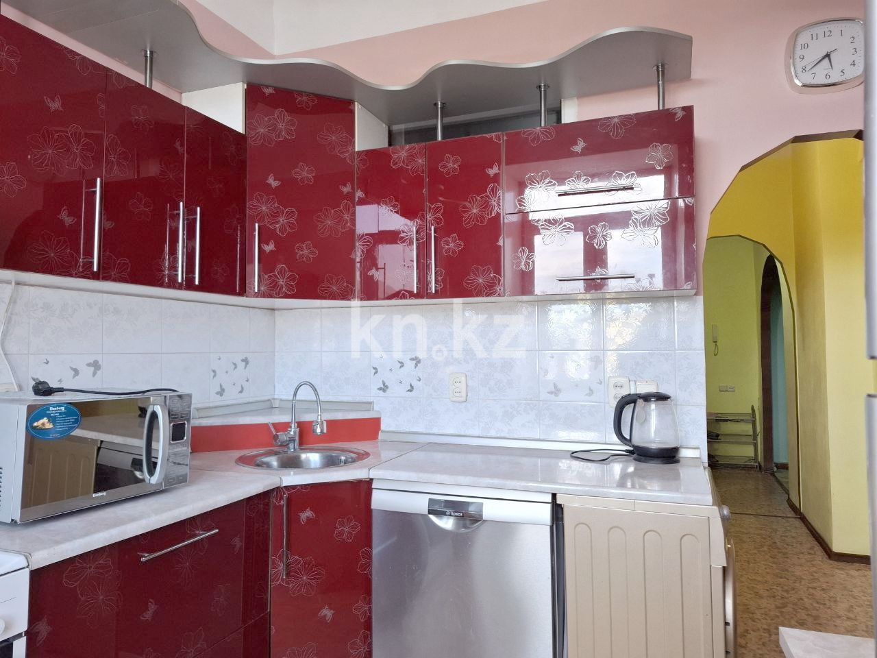 Продажа 3-комнатной квартиры, 82.2 м², пр. Назарбаева, дом  6 в Усть-Каменогорске - фото 2