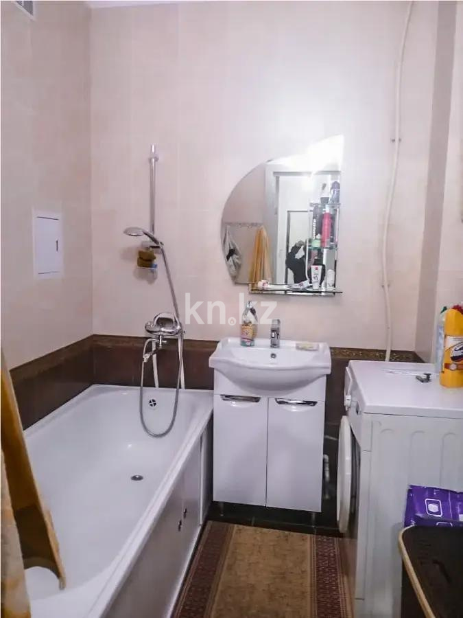 Продажа 2-комнатной квартиры, 63 м², мкр-н Кокжиек, дом  50 в Алматы - фото 3