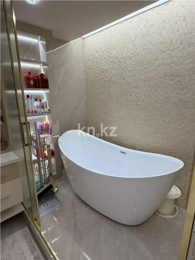 Продажа 2-комнатной квартиры, 70 м² в Алматы - фото 3