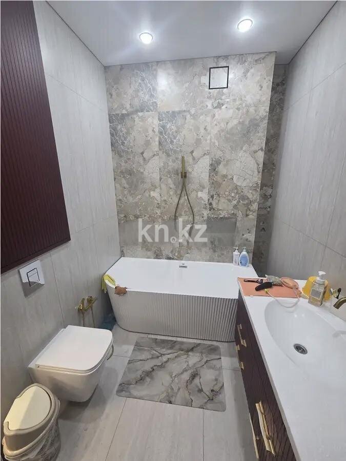 Продажа 4-комнатной квартиры, 134 м² в Караганде - фото 4