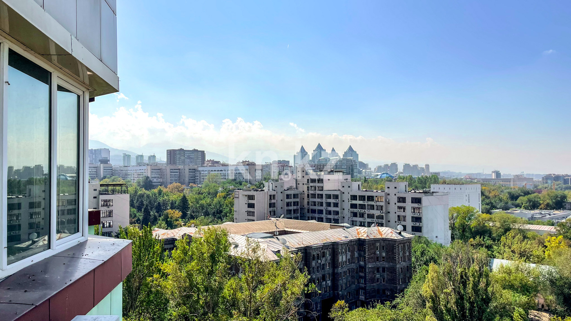 Продажа 5-комнатной квартиры, 195 м² в Алматы - фото 11