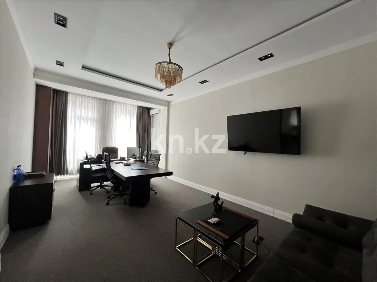 Продажа 4-комнатной квартиры, 177.4 м² в Алматы - фото 2