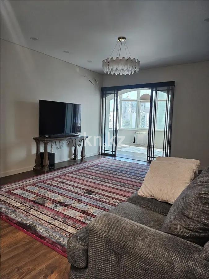 Продажа 4-комнатной квартиры, 167 м², мкр-н Самал-3, дом  25 в Алматы