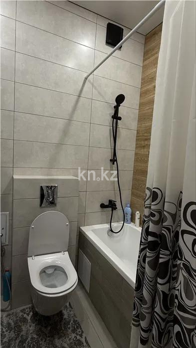 Продажа 2-комнатной квартиры, 62 м², ул. Ашимова, дом  21 в Караганде - фото 4