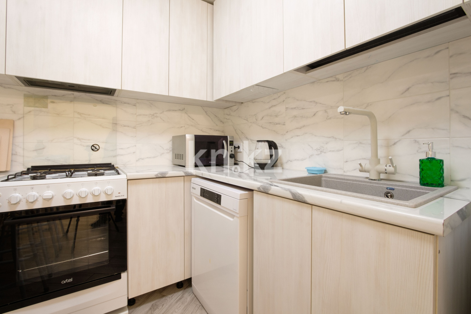 Аренда 2-комнатной квартиры посуточно, 50 м², ул. Байтурсынова, дом  86/88 - пр. Абая в Алматы - фото 10