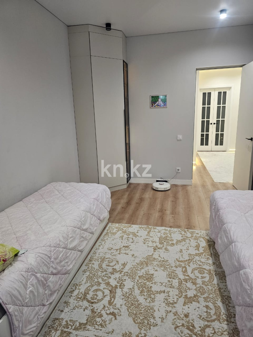 Продажа 3-комнатной квартиры, 95 м², ул. Таттимбета, дом  3/11 в Караганде - фото 8