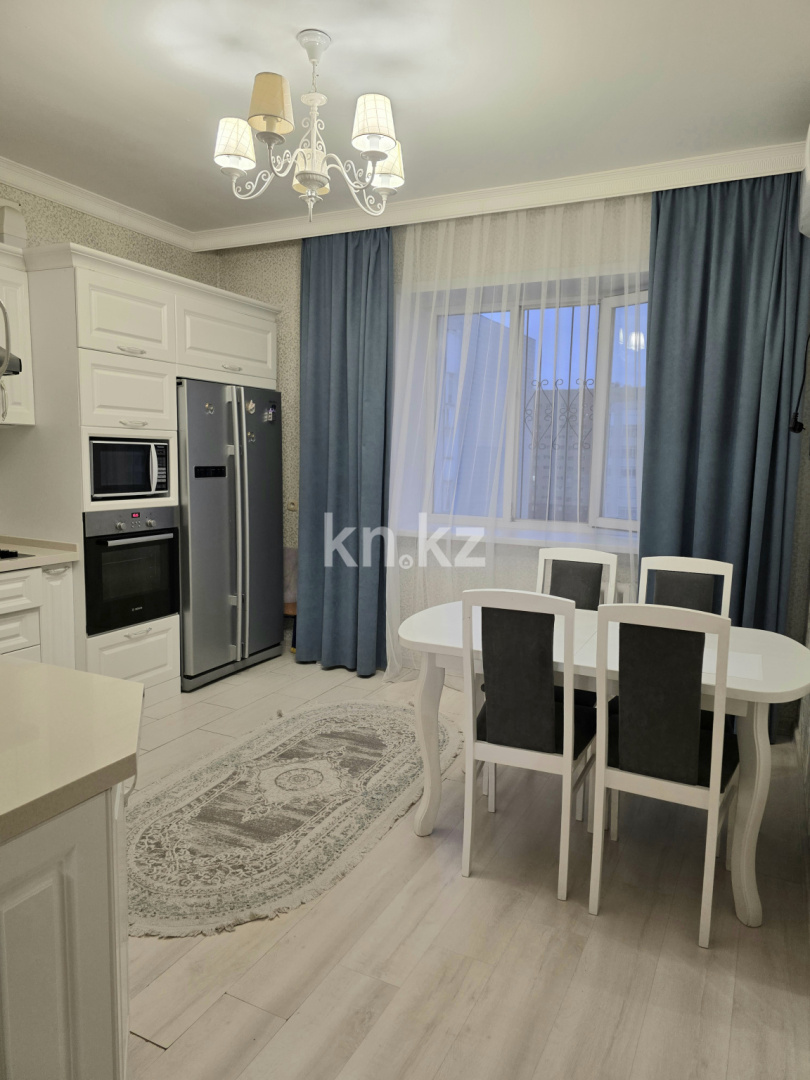 Продажа 3-комнатной квартиры, 88 м², ул. Сауран, дом  5г в Астане